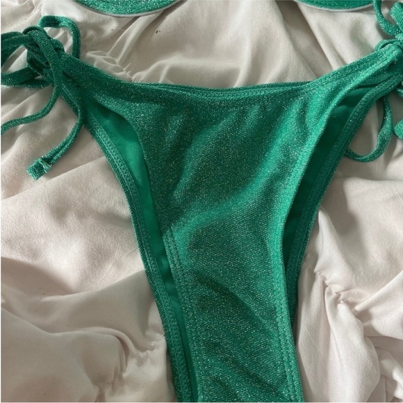 Bikini Bundle - Picture 3 of 16